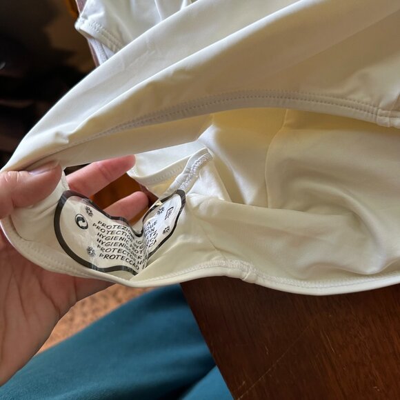 GOOD AMERICAN {NWT} Leilani Ivory One Piece Swimsuit | sizes 0 (XS) and 2 (M) - Picture 11 of 11